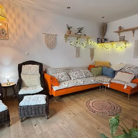 Tanny Boho Housy Na Pesej Zone Appartamento Piest'any